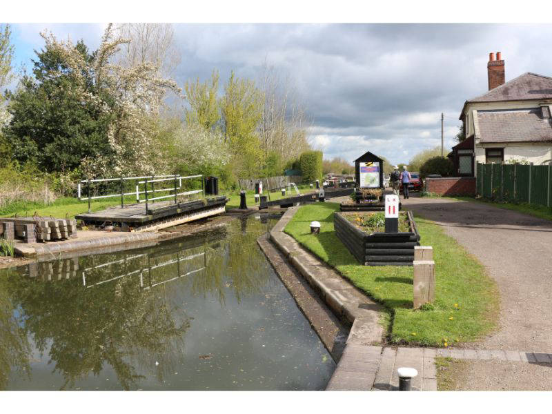 Curdworth Bottom Lock and Kingsbury Swivel Bridge