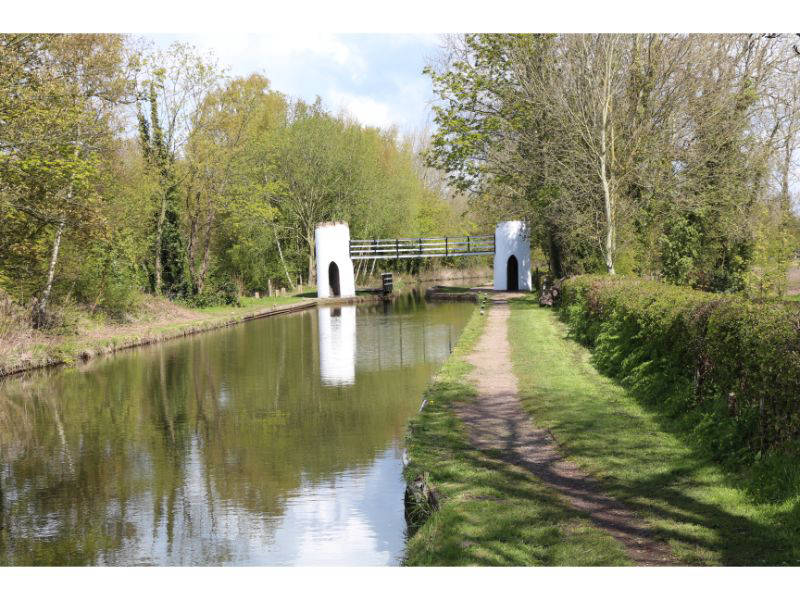 Drayton Manor Bridge and Swivel Bridge